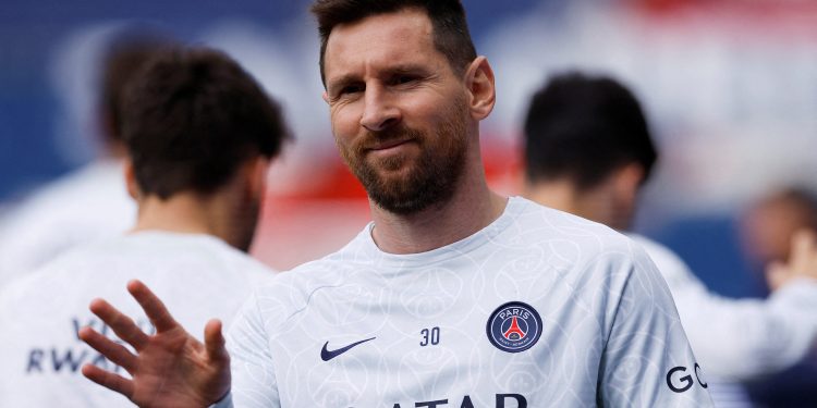 FILE PHOTO: Soccer Football - Ligue 1 - Paris St Germain v Lorient - Parc des Princes, Paris, France - April 30, 2023 Paris St Germain's Lionel Messi during the warm up before the match  REUTERS/Christian Hartmann/File Photo