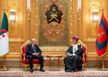 رئيس الجمهورية الجزائرية، عبد المجيد تبون، وسلطان عمان، هيثم بن طارق 