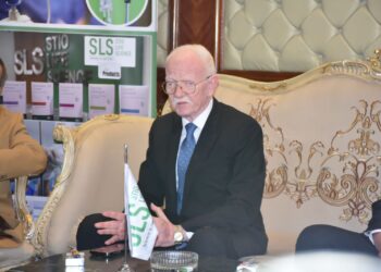 الدكتور عمرو عبد الرازق