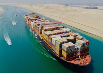 قناة السويس المصرية